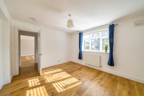 3 bedroom apartment for sale, Fortis Green, East Finchley, London, N2