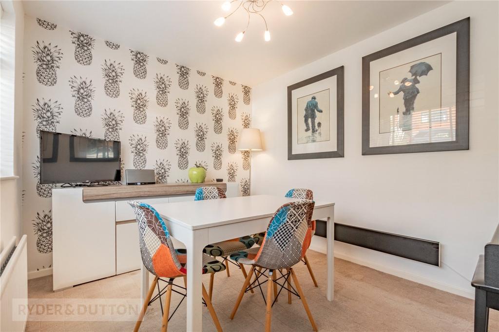 Dining/Bedroom
