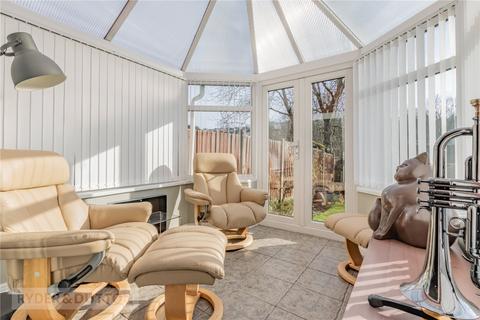 62 Bracken Close, Springhead, Oldham, OL4 4PB