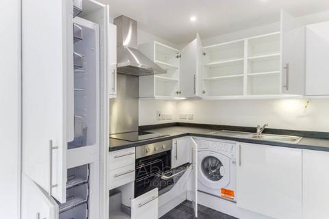 1 bedroom flat to rent, Mulberry Close, Earls Court Mulberry Close, LU1