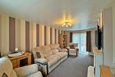 3 Lilac Drive, Wombourne, Wolverhampton, WV5 0DU