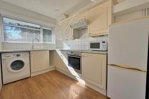 2 bedroom flat to rent, Westbourne