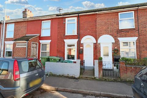 2 bedroom terraced house for sale, Lower Cliff Road, Gorleston, Great Yarmouth