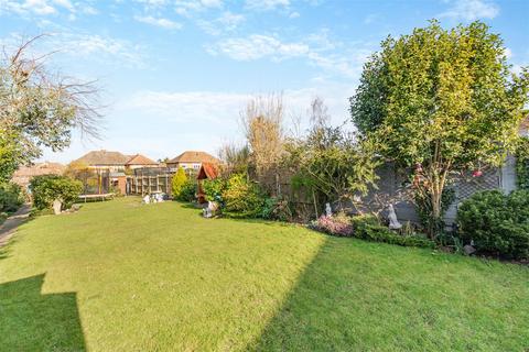 4 bedroom semi-detached house for sale, Headingly Road, Allington, Maidstone