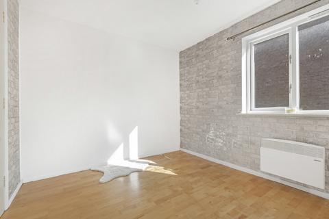 19 Caroline Close, London, SW16 2XU