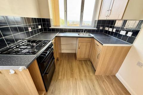 3 bedroom semi-detached house to rent, Nether Avenue, Grenoside, Sheffield