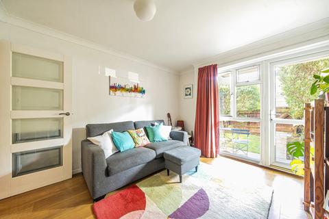 undefined, Palace Road, London
