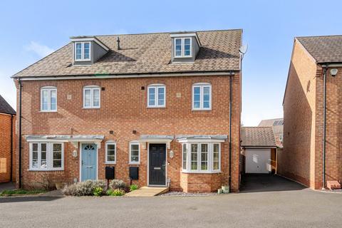 4 bedroom semi-detached house for sale, Nivelle Grove, Worcester WR5