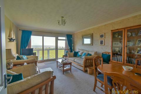 2 bedroom flat for sale, Sutton Place, Bexhill-on-Sea, TN40