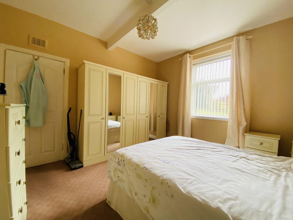 166 Brooms Road, Dumfries, DG1 2 EF - Braidwoods So