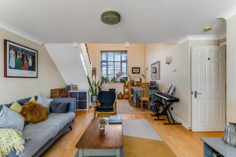 3 bedroom flat to rent, Goddard Place, London, N19