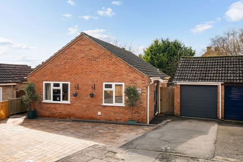 2 bedroom detached bungalow for sale, De Vigier Avenue, Saffron Walden