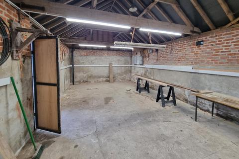 Industrial unit to rent, Margaretting