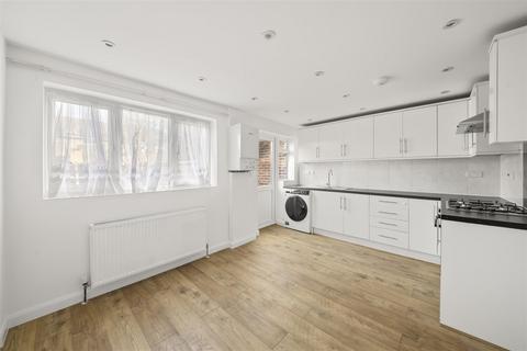 3 bedroom semi-detached house for sale, Sutton Road, Hounslow TW5