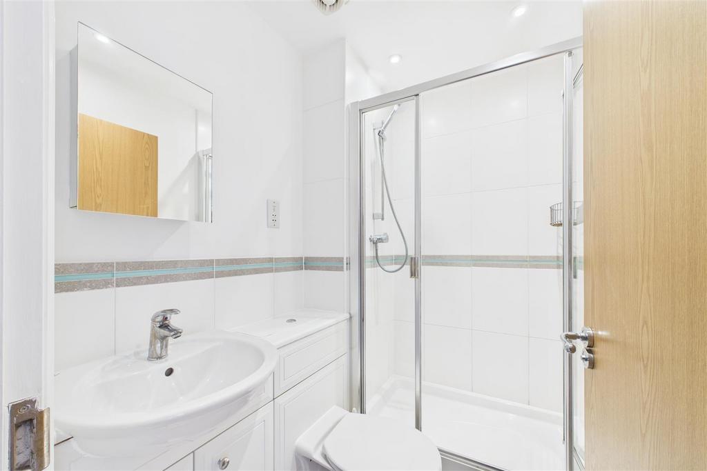 CAM01894 G0-PR0223-STILL008.jpg