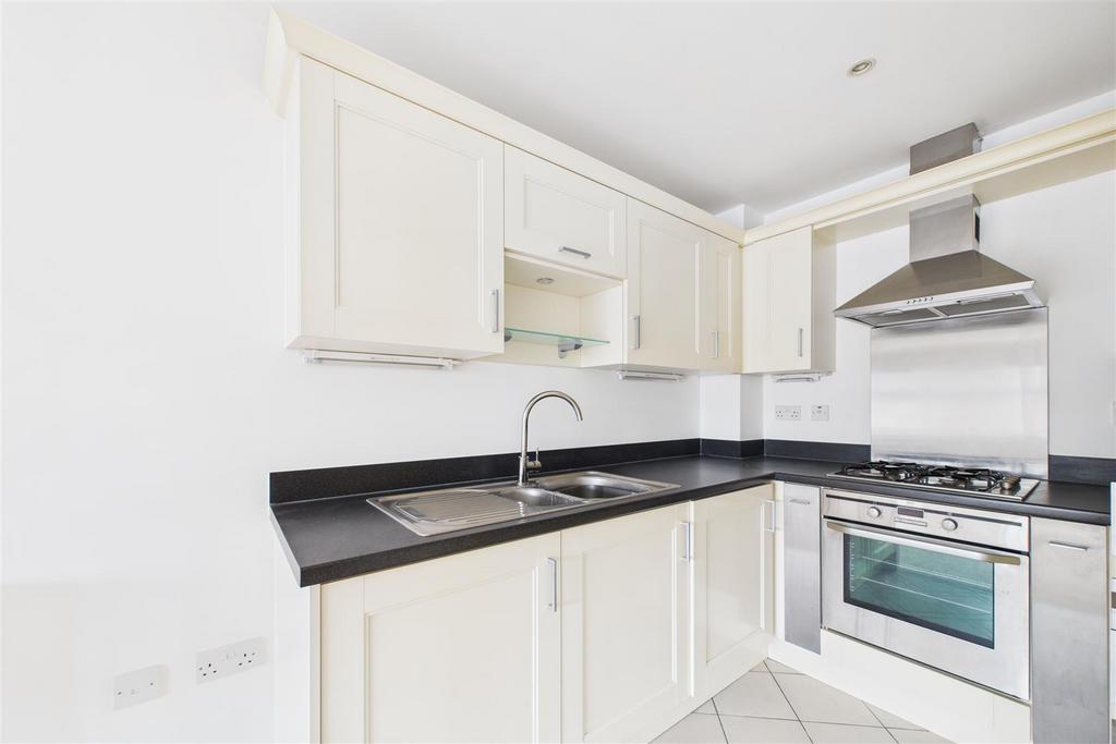 CAM01894 G0-PR0223-STILL004.jpg