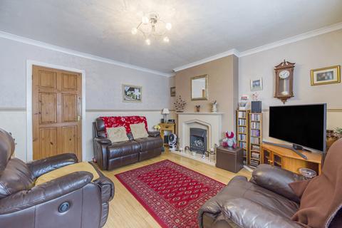 3 bedroom end of terrace house for sale, Kemsley Road, Maypole, Birmingham