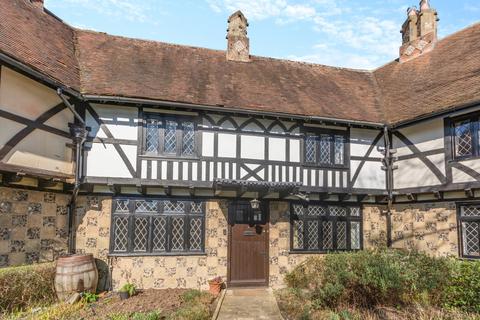 3 bedroom terraced house for sale, Bois Lane, Amersham