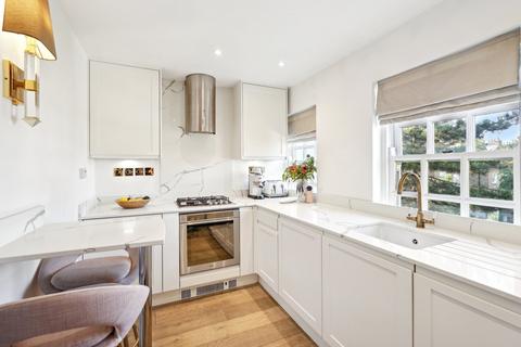 1 bedroom flat for sale, Farrier Walk, Chelsea, London