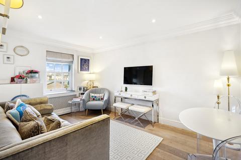 1 bedroom flat for sale, Farrier Walk, Chelsea, London