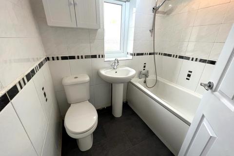 8 Hill Close, Baildon, Shipley, BD17 7PB
