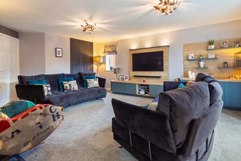 6 Hornbeam Drive, Healing, Grimsby, DN41 7QY