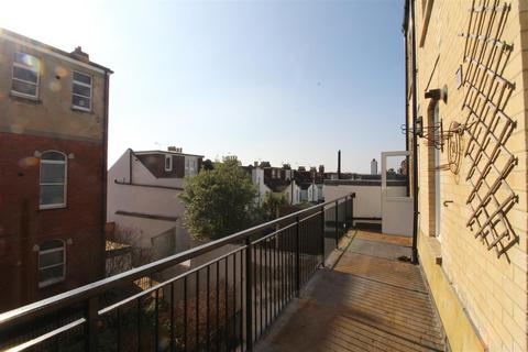 3 bedroom apartment for sale, Tennyson Court, Byron Street, Hove