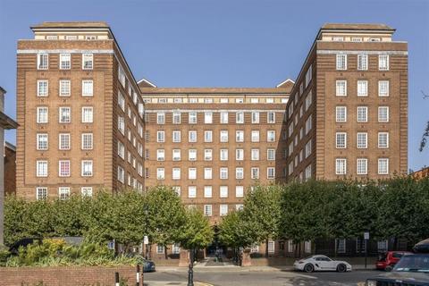 Studio for sale, Swan Court, Chelsea Manor St, SW3