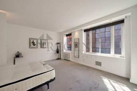 Studio for sale, Swan Court, Chelsea Manor St, SW3