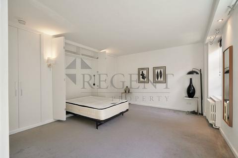 Studio for sale, Swan Court, Chelsea Manor St, SW3