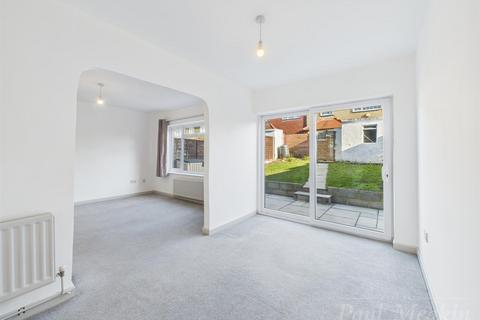 125 Brierley, New Addington, Croydon, CR0 9DR