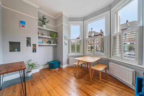 1 bedroom flat for sale, Tierney Road, London