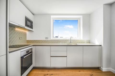 2 bedroom flat to rent, 161 Evelyn Street Deptford SE8