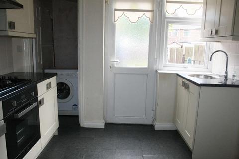 3 bedroom terraced house to rent, Greystone Place, Liverpool L10