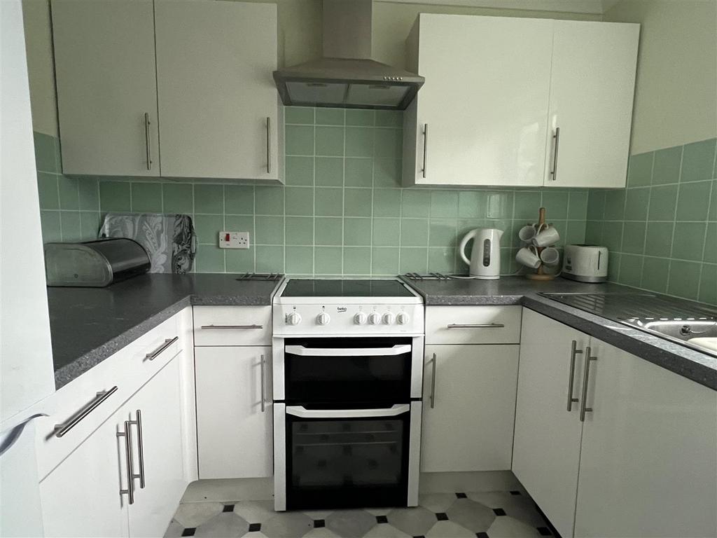 Kitchen: