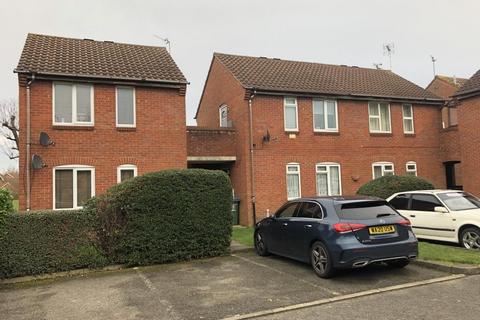 Studio to rent, Langstone Court,  Aylesbury,  HP20