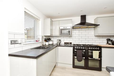 16 Withypitts, Turners Hill, Crawley, RH10 4PJ