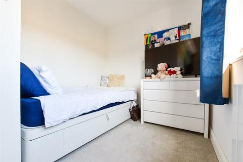 16 Withypitts, Turners Hill, Crawley, RH10 4PJ