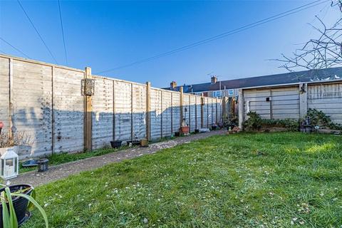 3 bedroom terraced house for sale, Ferndale Road, Swindon SN2