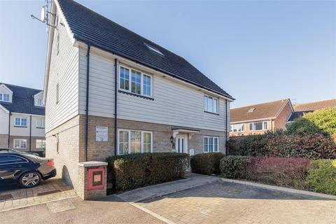 2 bedroom flat for sale, Sunnymede, Chigwell