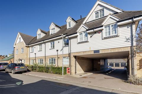 2 bedroom flat for sale, Sunnymede, Chigwell