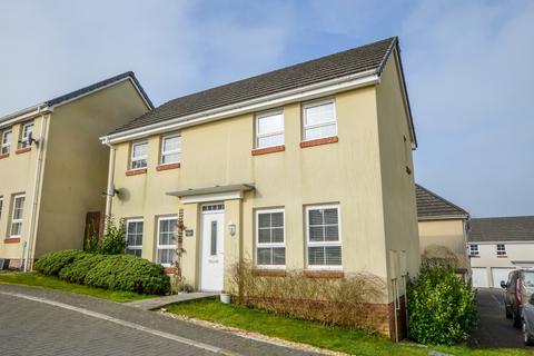 3 bedroom detached house to rent, 2 Pennington Close, Bodmin