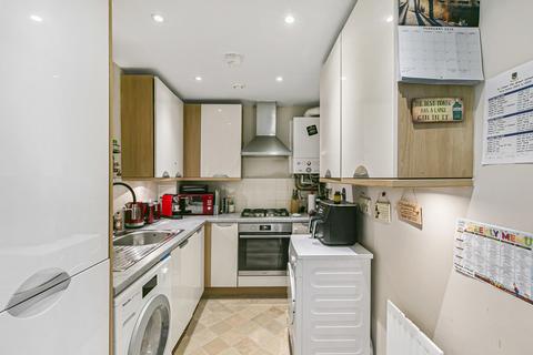 2 bedroom apartment for sale, Green Lane, London, SW16