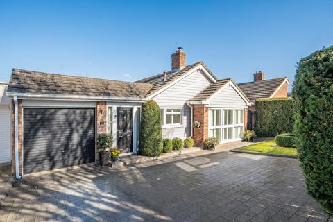 28 The Drive, Oakley, Basingstoke, RG23 7BA
