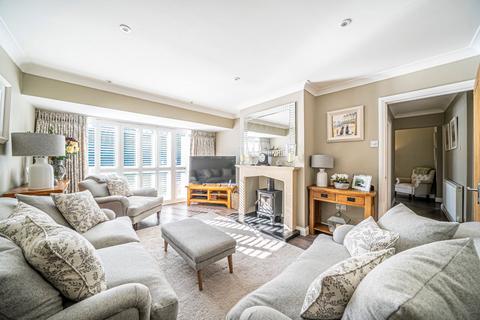 28 The Drive, Oakley, Basingstoke, RG23 7BA