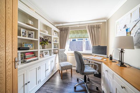 28 The Drive, Oakley, Basingstoke, RG23 7BA