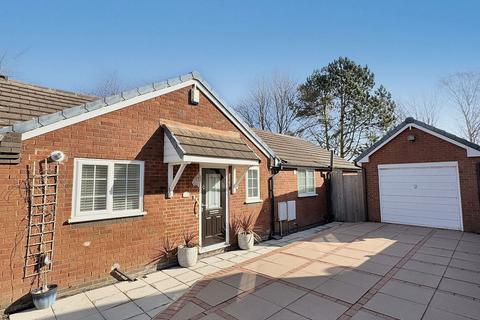 2 bedroom semi-detached bungalow for sale, Lamport Close, Widnes