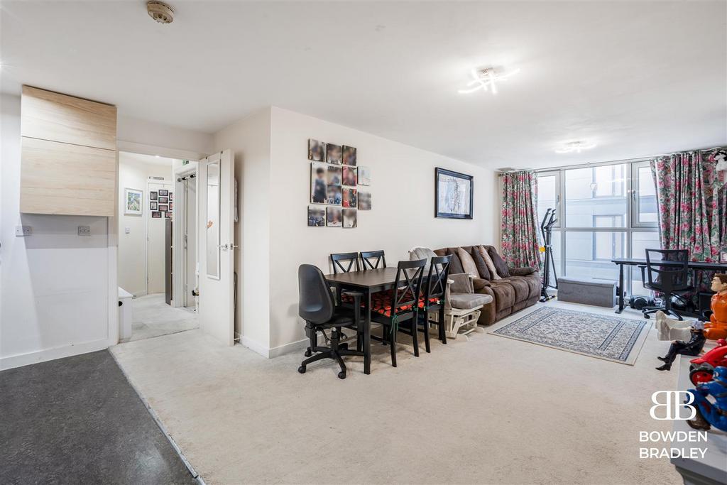 Living Room/Kitchen