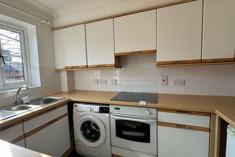 1 bedroom flat for sale, Flat 2 Cramer Court, Warwick Road, New Malden, Surrey, KT3 3SH