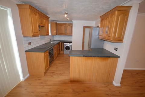 1 bedroom terraced house to rent, Trevithick Road, Truro, TR1 1NS